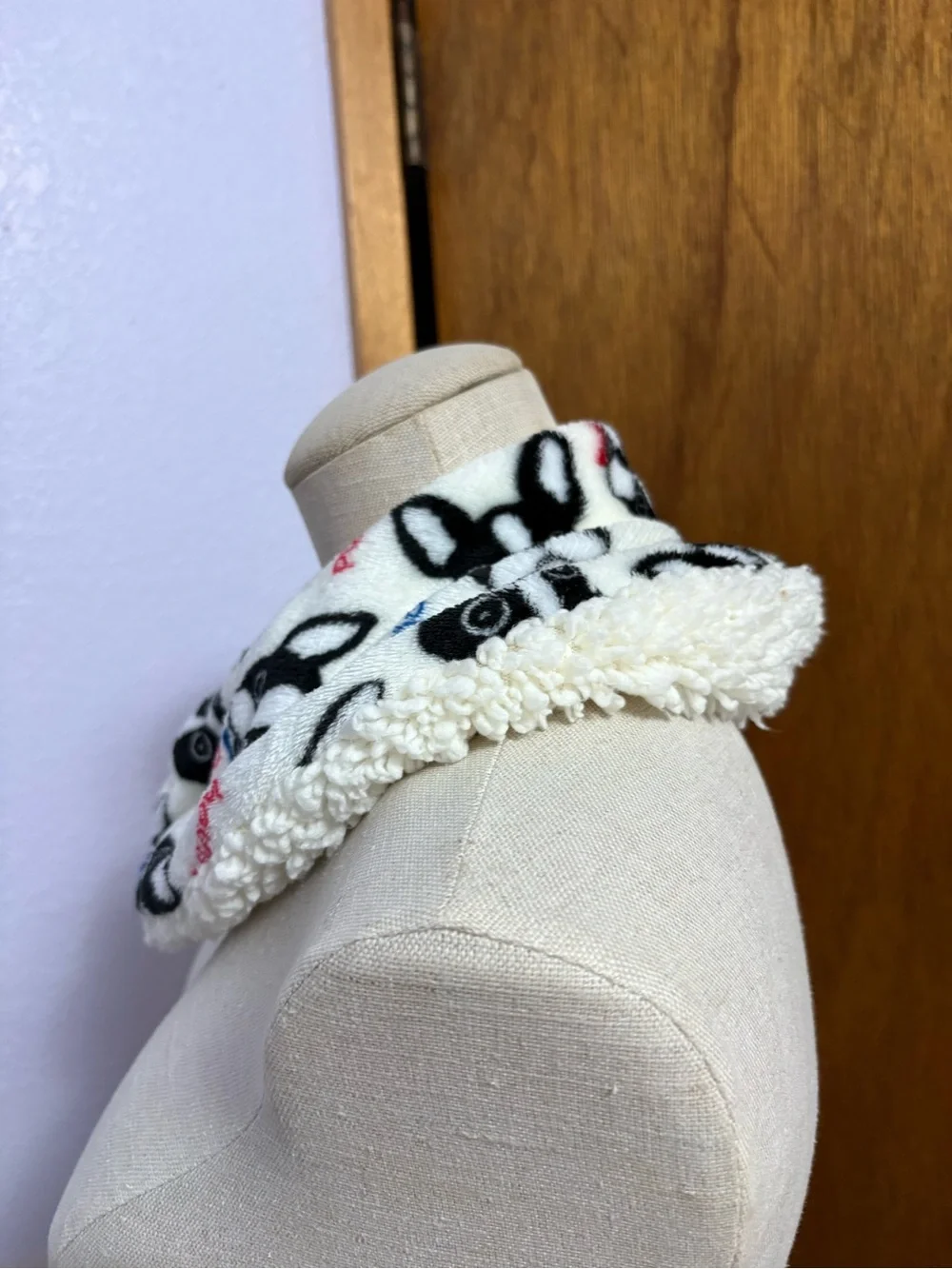 BULLTON Japan Pied Black White French Bulldog Fleece Neck Warmer Cream Scarf